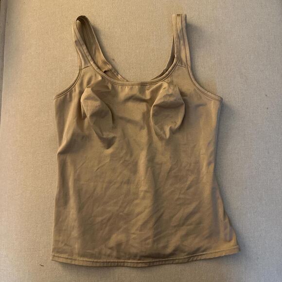 Shapewear fitted body hugging tank top nude gold - Picture 6 of 8